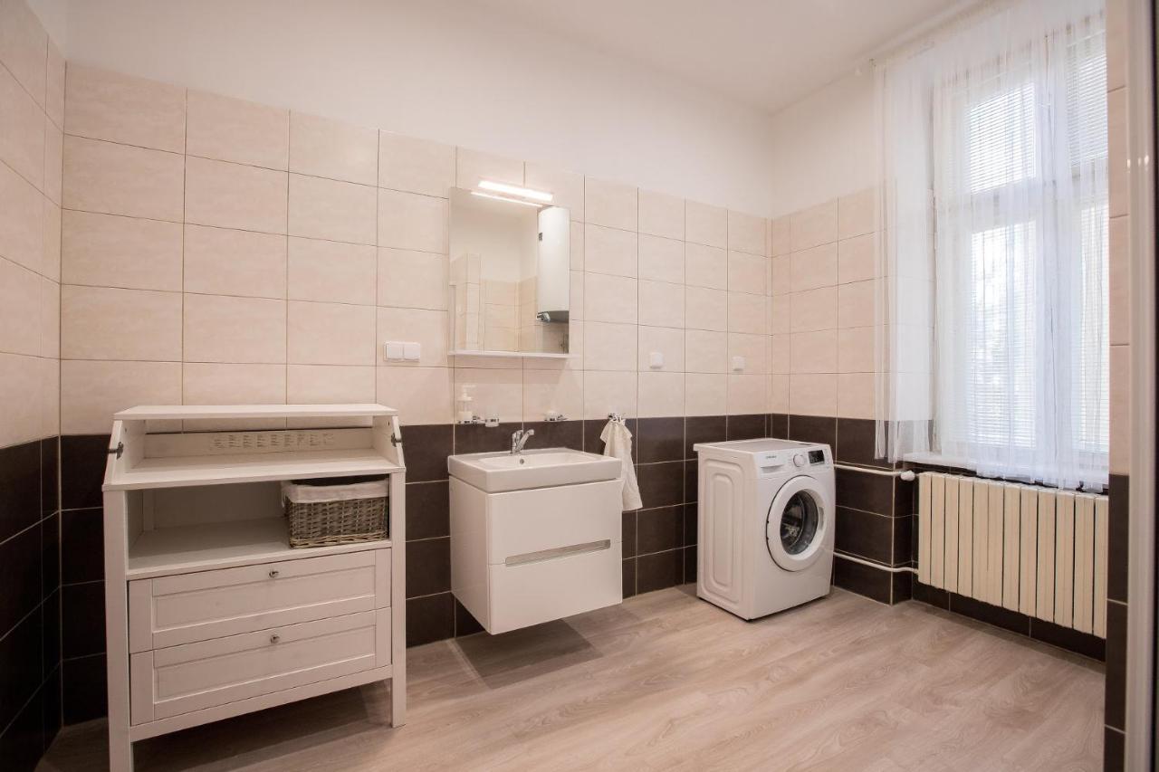 Family Apartment Ostrava Eksteriør billede