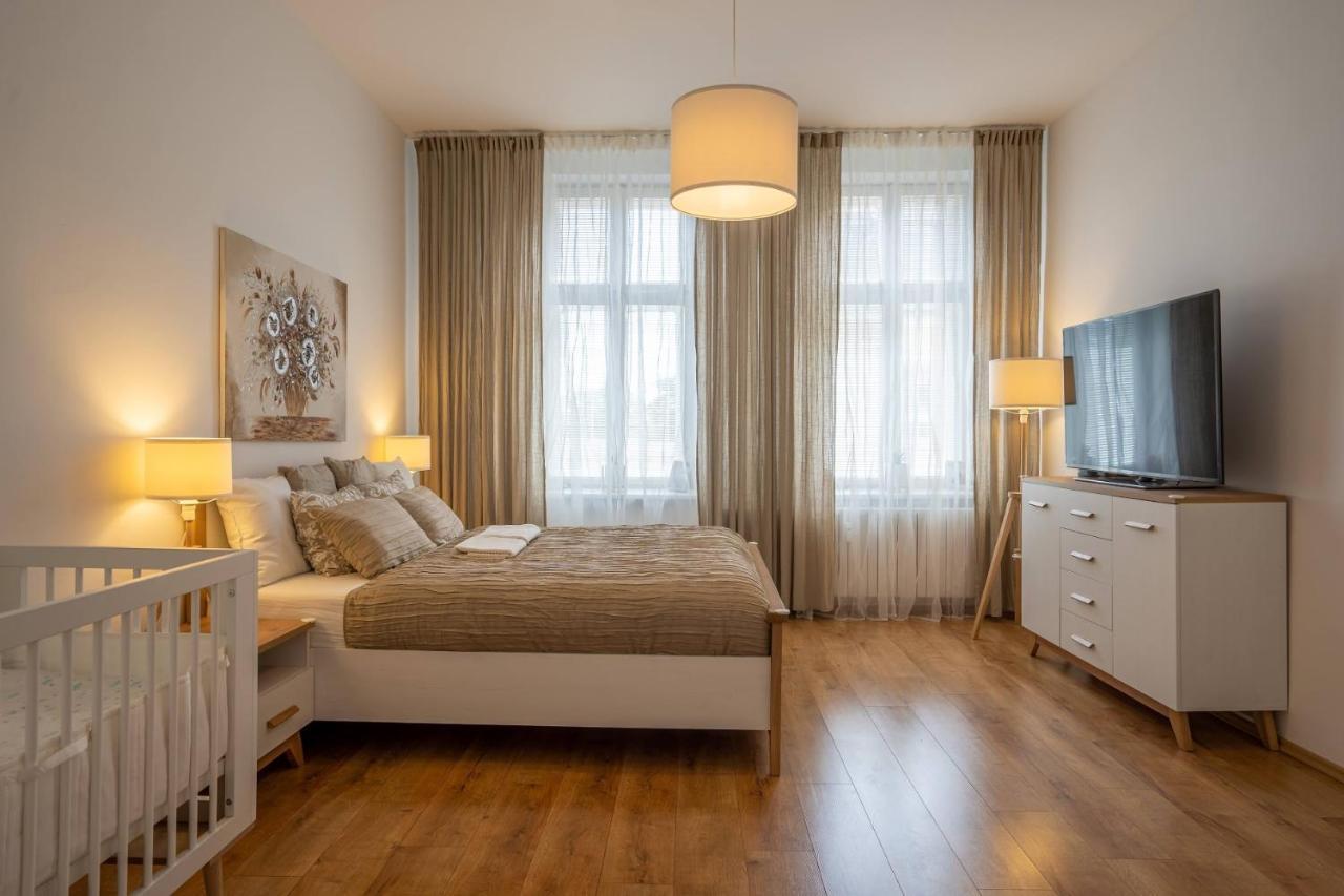 Family Apartment Ostrava Eksteriør billede