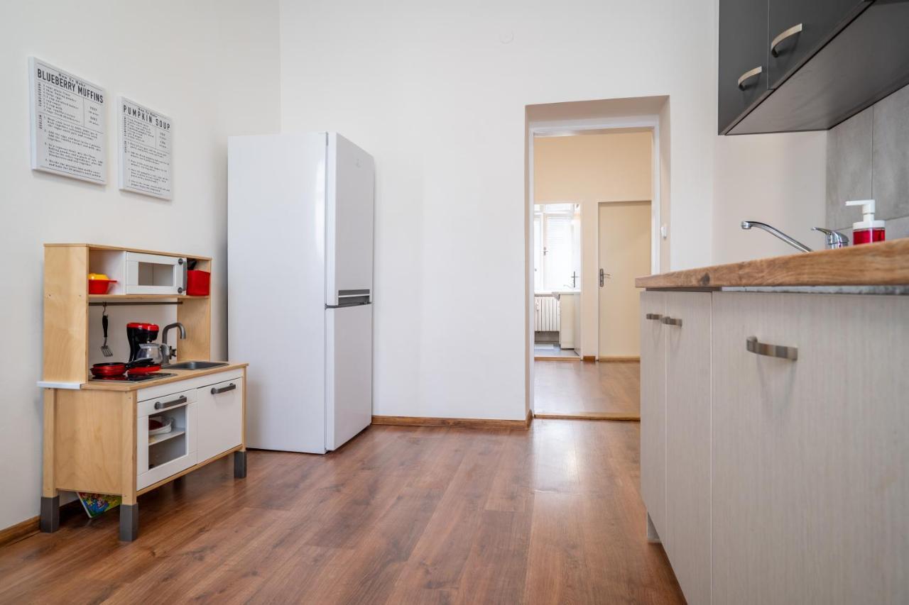 Family Apartment Ostrava Eksteriør billede