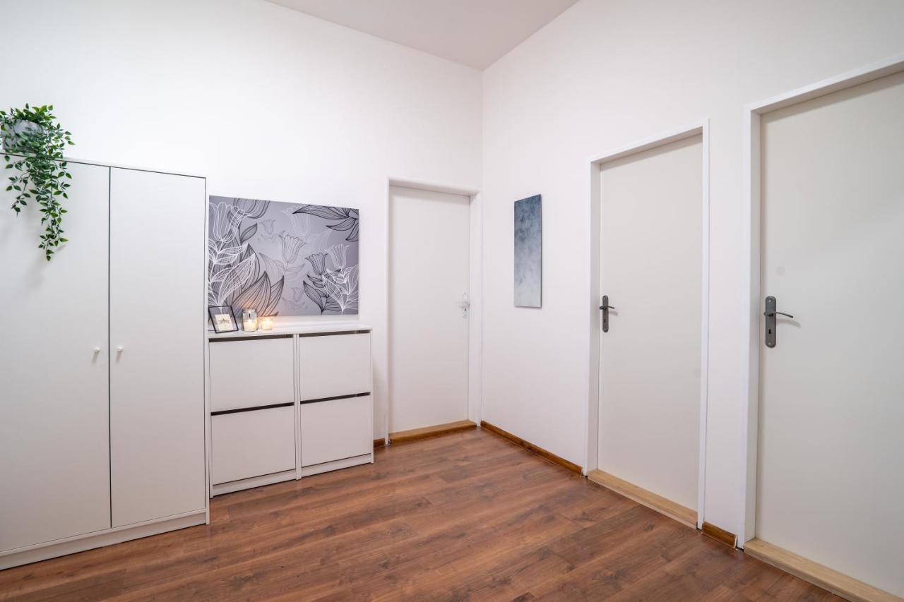 Family Apartment Ostrava Eksteriør billede